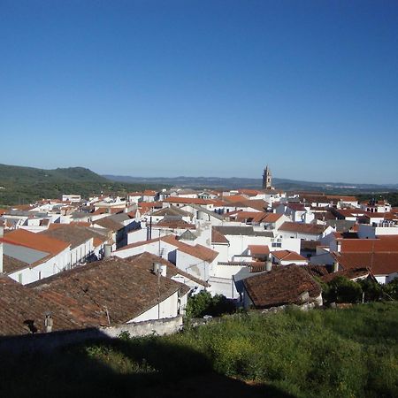 Mirador De Fuentes Pension Fuentes de León Buitenkant foto