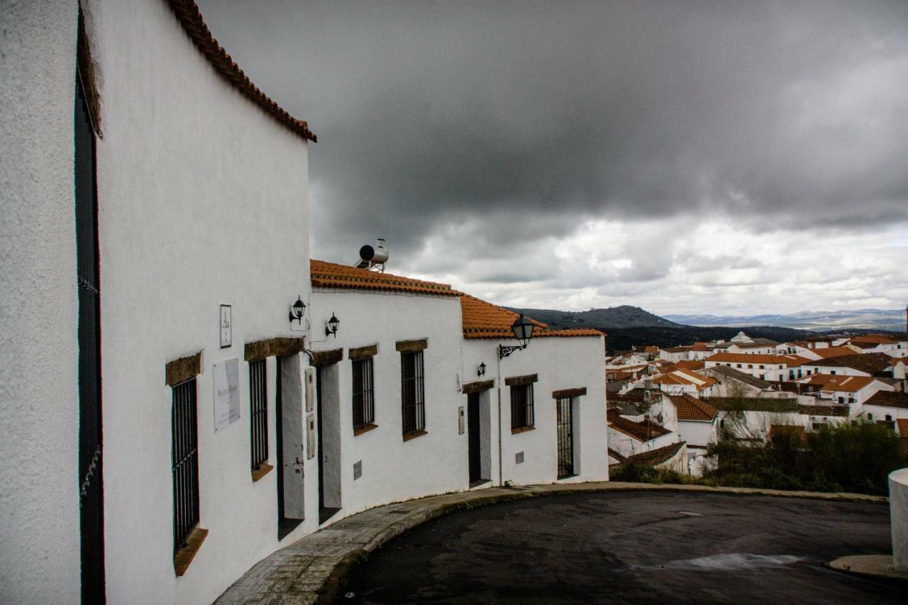 Mirador De Fuentes Pension Fuentes de León Buitenkant foto