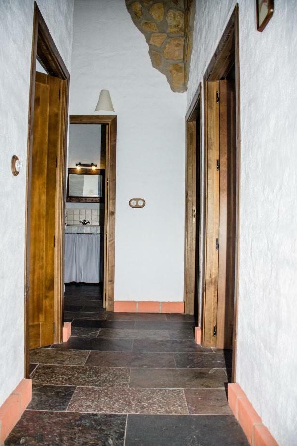 Mirador De Fuentes Pension Fuentes de León Buitenkant foto
